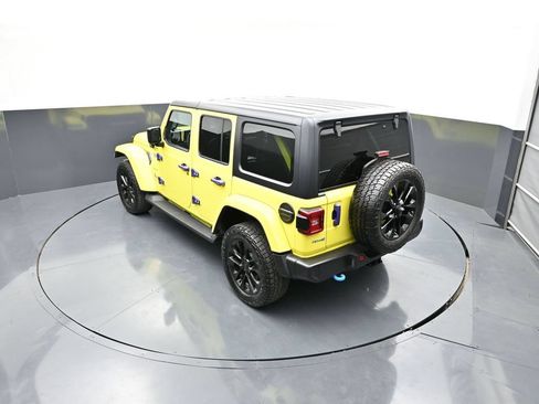 Used 2023 Jeep Wrangler Unlimited Sahara w/ Cold Weather Group AWD/4WD image 47