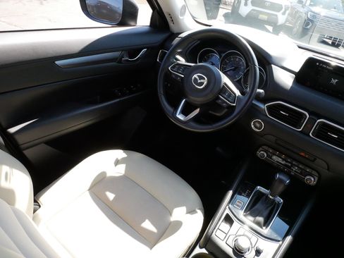 Used 2019 MAZDA CX-5 Touring image 9
