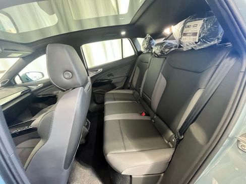 New 2025 Volkswagen ID.4 Pro S Plus image 21