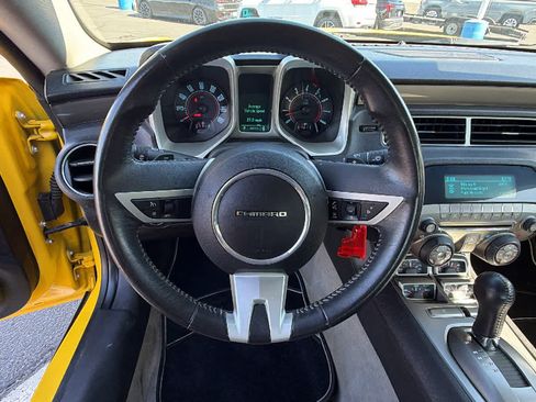 Used 2011 Chevrolet Camaro LT RWD image 18