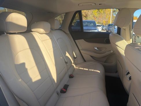 Used 2022 Mercedes-Benz GLC 300 4MATIC image 30