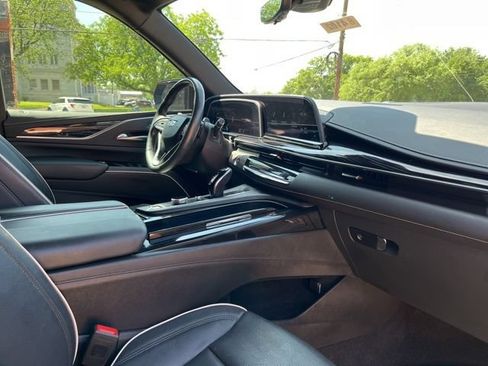 Used 2022 Cadillac Escalade Sport AWD/4WD image 22