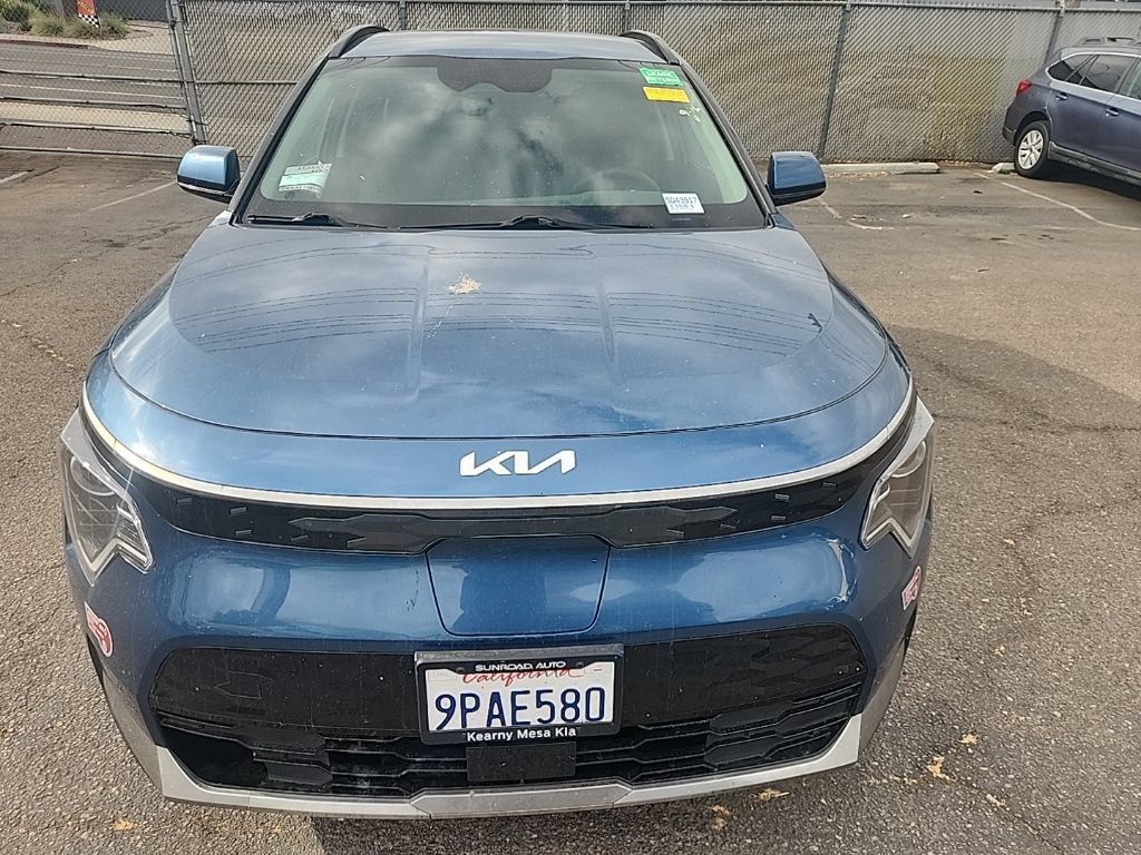 Certified 2024 Kia Niro Wind FWD image 2