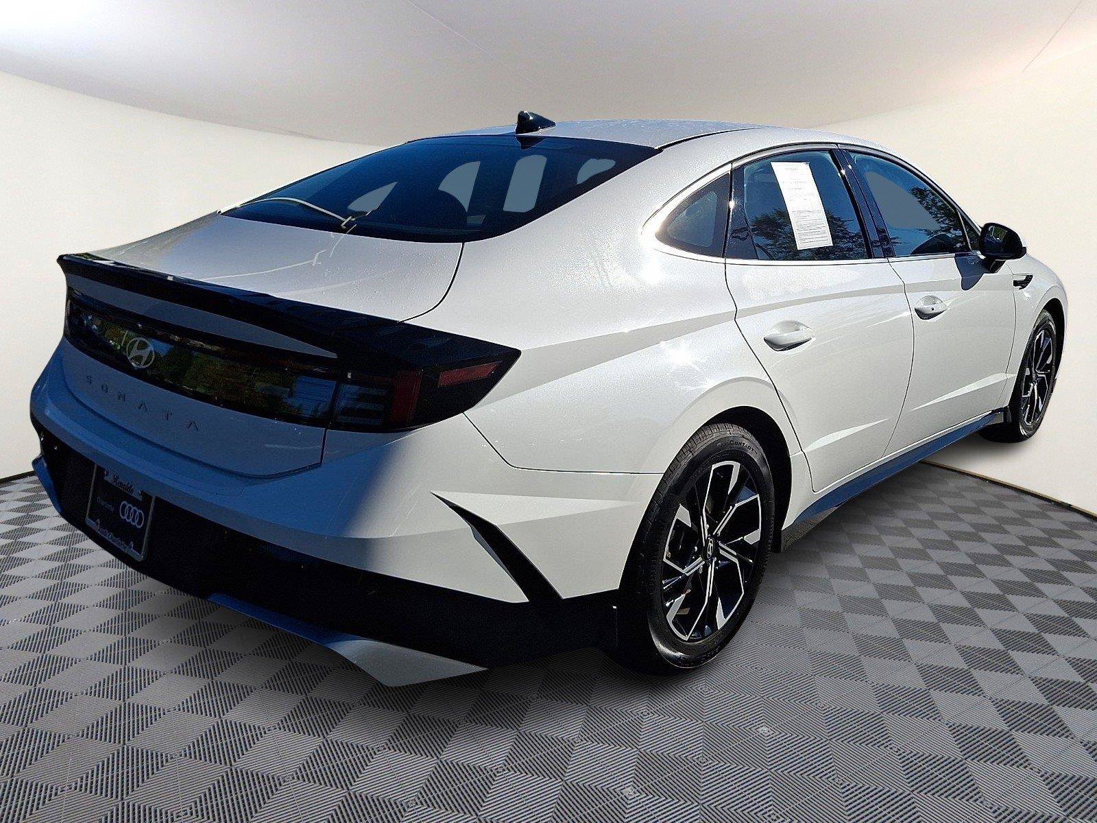 Used 2024 Hyundai Sonata SEL FWD image 6