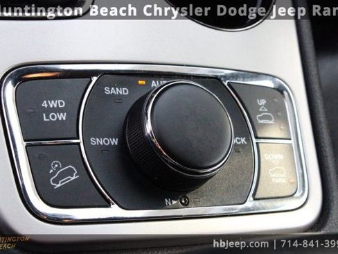 Used 2019 Jeep Grand Cherokee High Altitude image 17