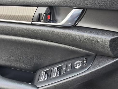 Used 2022 Honda Accord Sport image 21