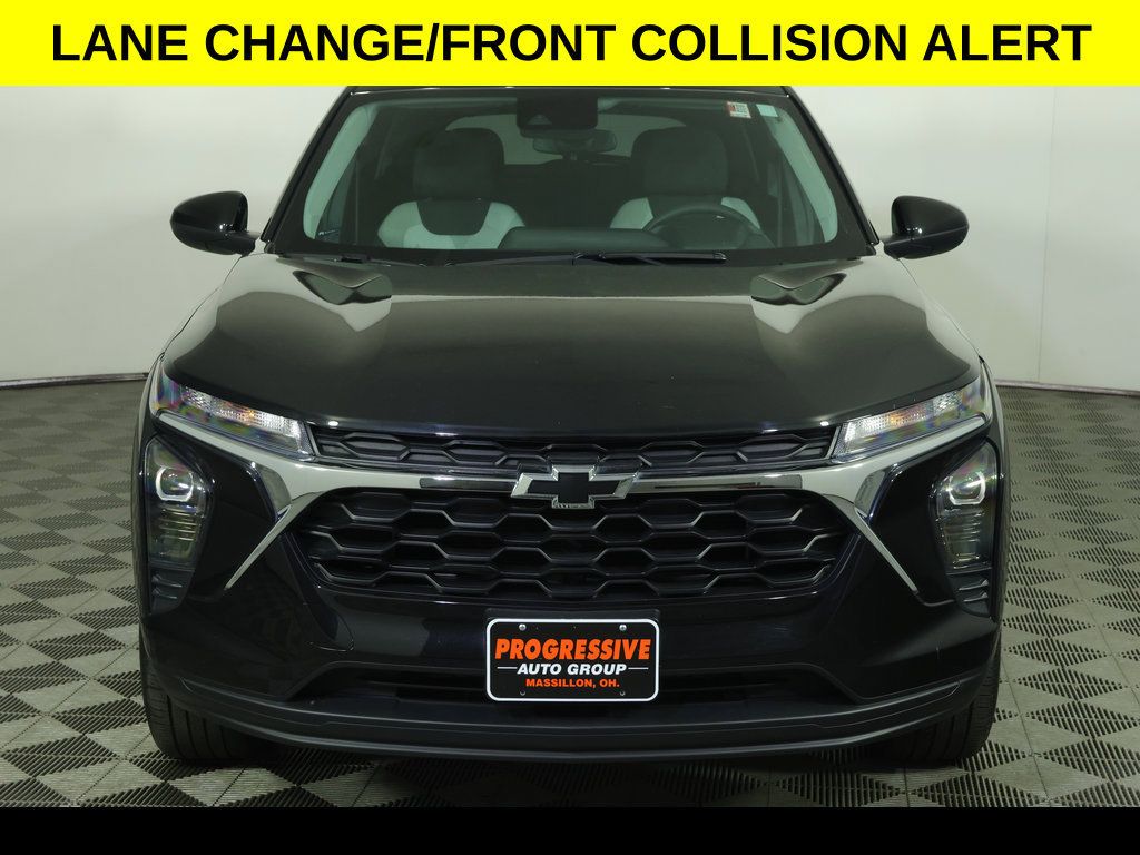 Used 2024 Chevrolet Trax LS w/ LS Convenience Package FWD image 7
