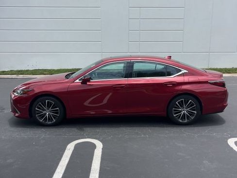Used 2022 Lexus ES 350 w/ Premium Package FWD image 2