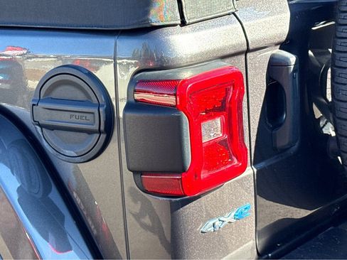 Certified 2022 Jeep Wrangler Unlimited Sahara image 6