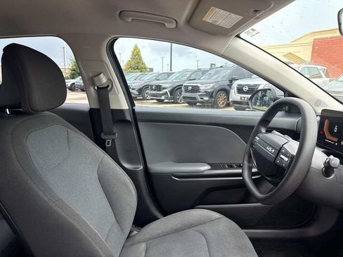Used 2025 Kia K4 FWD image 14