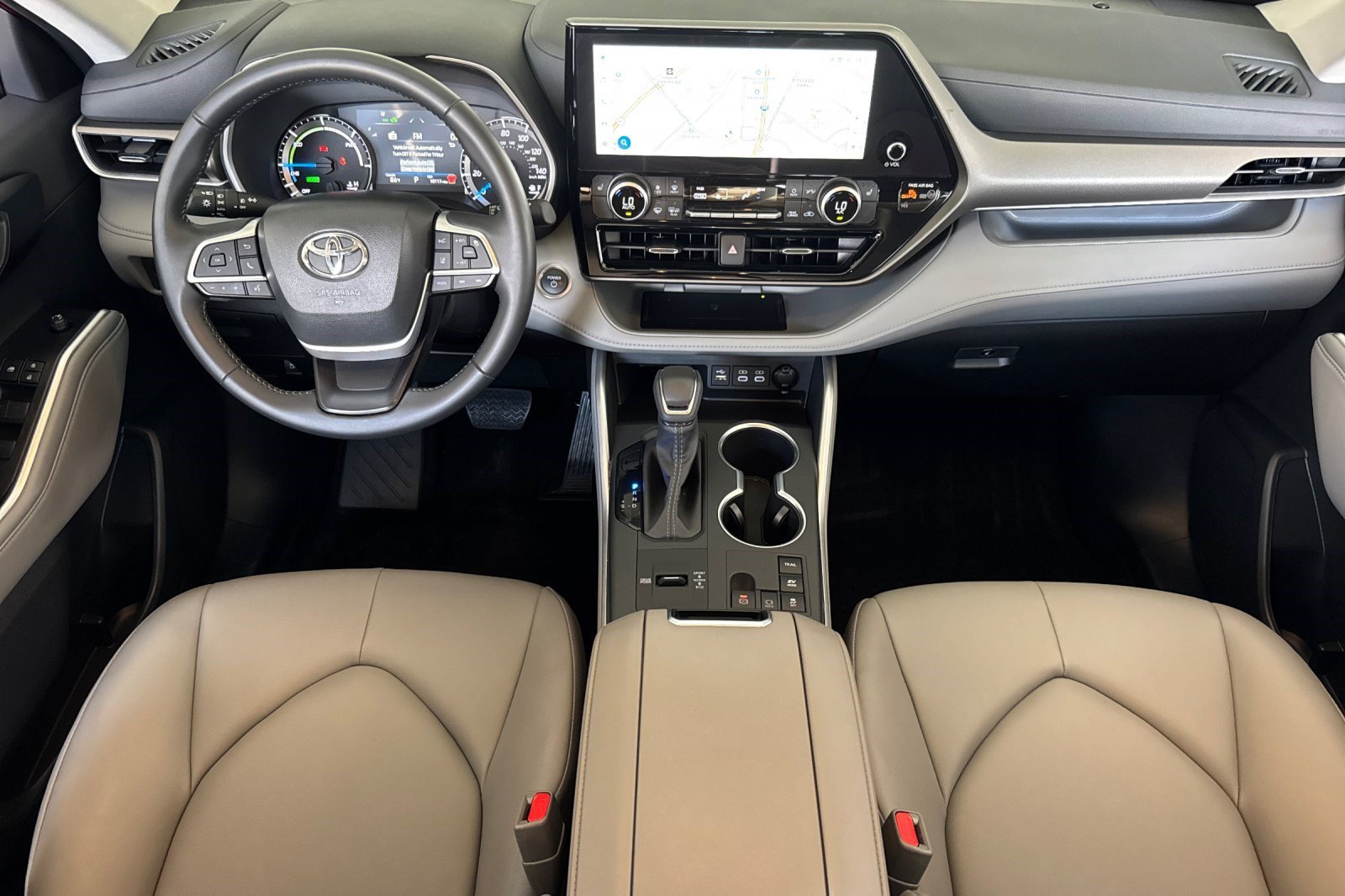Certified 2026 Toyota Highlander XLE AWD/4WD image 16