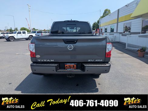 Used 2022 Nissan Titan SV w/ Accessory Utility Package image 3