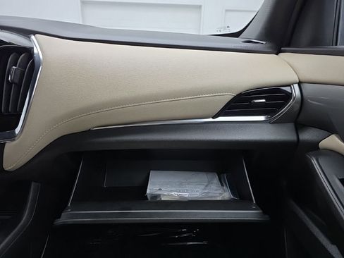Used 2023 Chevrolet Traverse LT AWD/4WD image 41