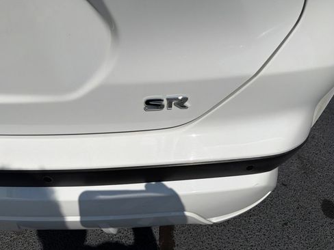 Used 2022 Nissan Kicks SR FWD image 13