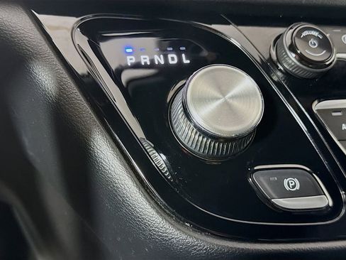 Used 2020 Chrysler Pacifica Touring w/ S Appearance Package image 21