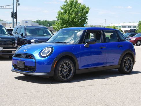 Used 2025 MINI Cooper S FWD image 2