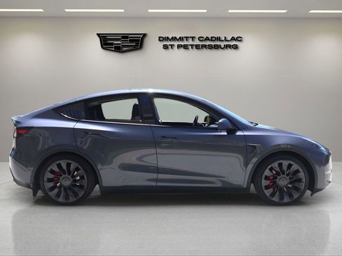 Used 2022 Tesla Model Y Performance AWD/4WD image 6