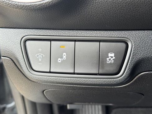 Certified 2023 Kia Forte LXS w/ LXS Technology Package image 21