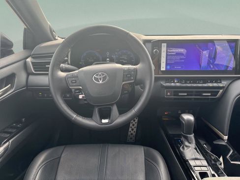 Used 2025 Toyota Camry XSE w/ Premium Plus Package image 14