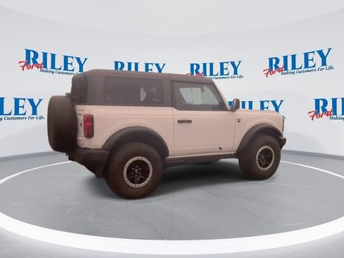 Certified 2023 Ford Bronco Big Bend w/ Sasquatch Package AWD/4WD image 2