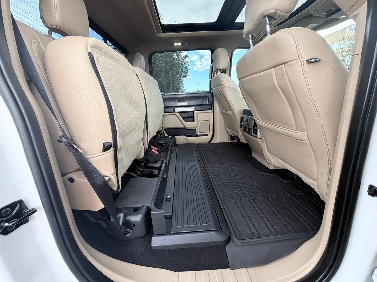 Used 2020 Ford F350 Lariat w/ Lariat Ultimate Package AWD/4WD image 18