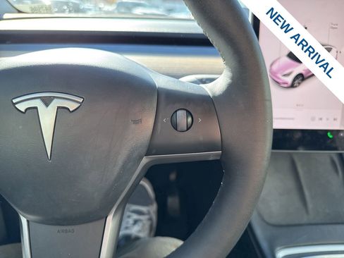 Used 2023 Tesla Model Y Long Range AWD/4WD image 21