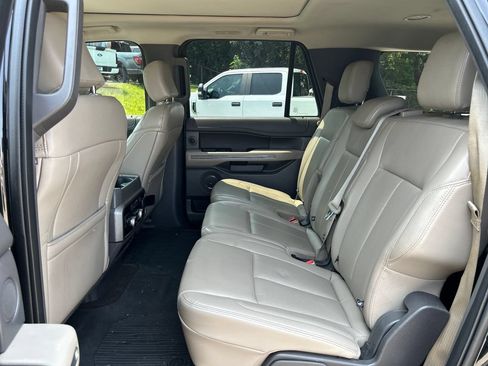 Used 2019 Ford Expedition Max XLT w/ Equipment Group 202A RWD image 14