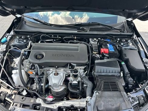 Used 2025 Honda Civic Sport image 26
