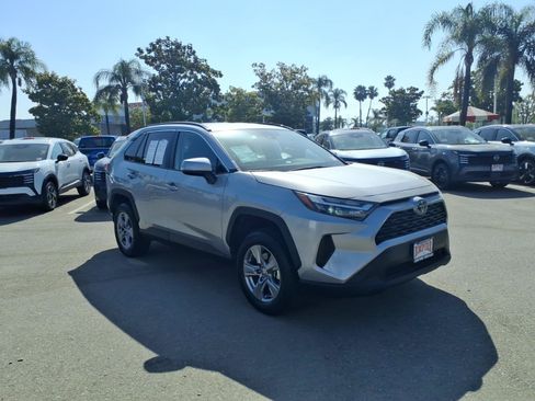 Used 2025 Toyota RAV4 LE AWD/4WD image 6