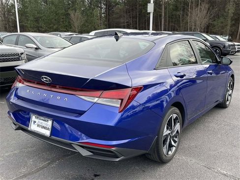 Certified 2023 Hyundai Elantra SEL w/ Convenience Package image 7