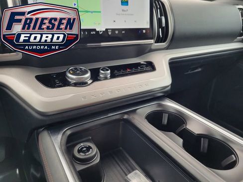 Used 2025 Ford Expedition Max Active AWD/4WD image 23