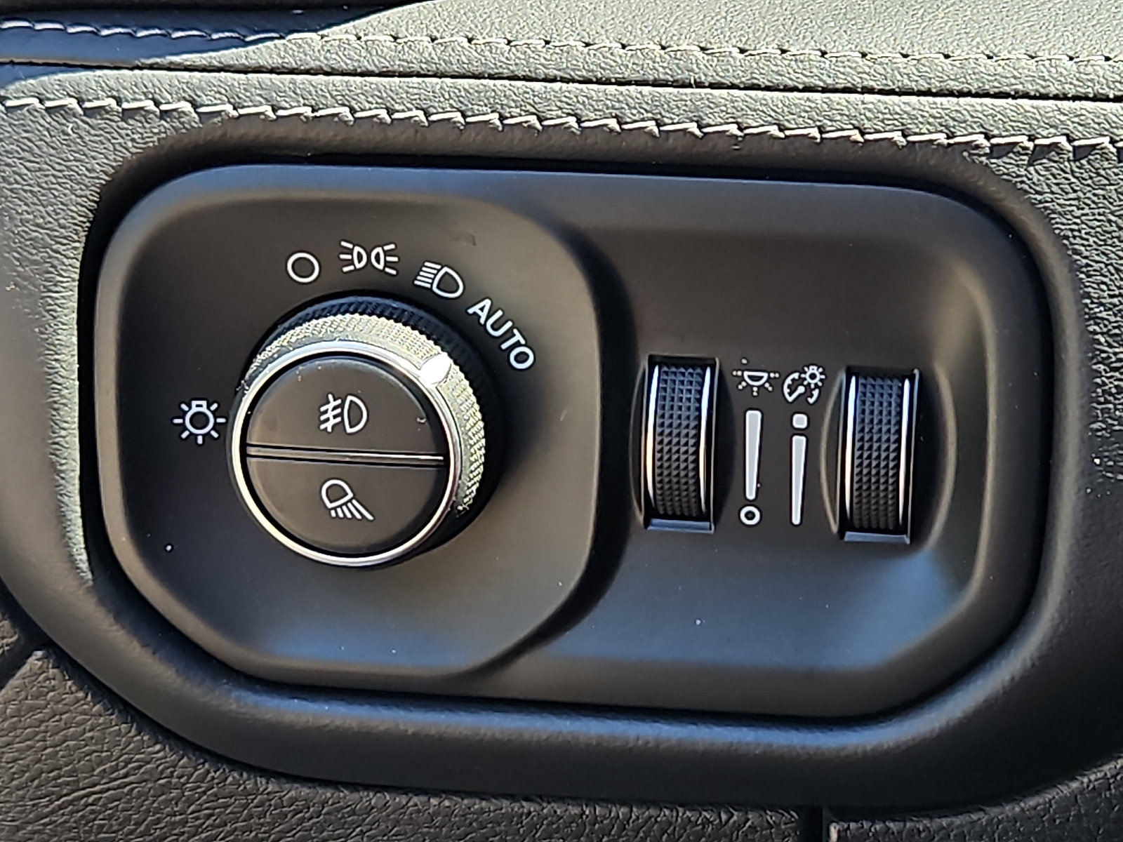 Used 2020 RAM 1500 Limited AWD/4WD image 27