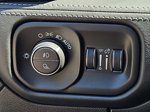 Used 2020 RAM 1500 Limited AWD/4WD image 27