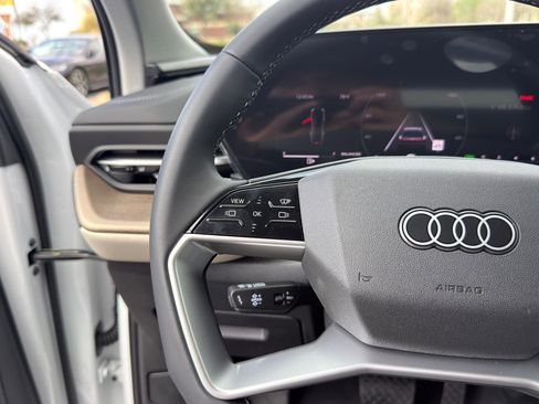 New 2025 Audi Q5 Premium Plus image 19