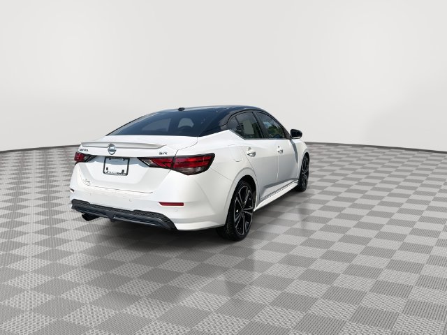 Used 2022 Nissan Sentra SR FWD image 11