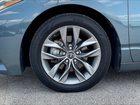 Used 2019 Toyota Avalon XLE FWD image 27