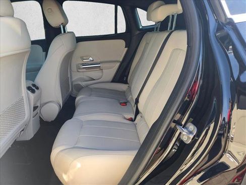 Certified 2025 Mercedes-Benz GLA 250 image 18