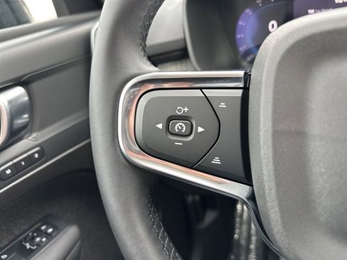 Certified 2024 Volvo XC40 B5 Core image 26