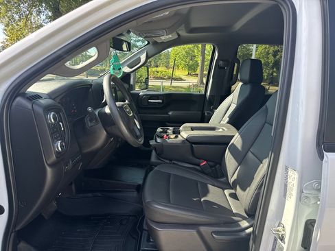 Used 2025 GMC Sierra 3500 Pro w/ Convenience Package AWD/4WD image 12