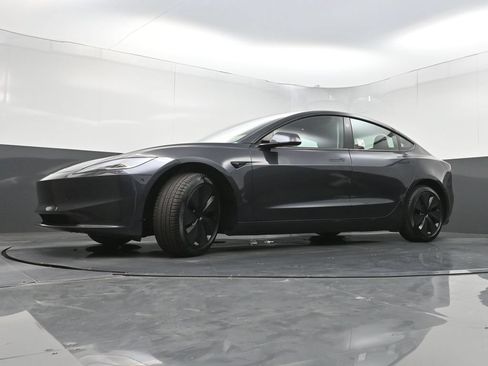 Used 2024 Tesla Model 3 Standard Range RWD image 26