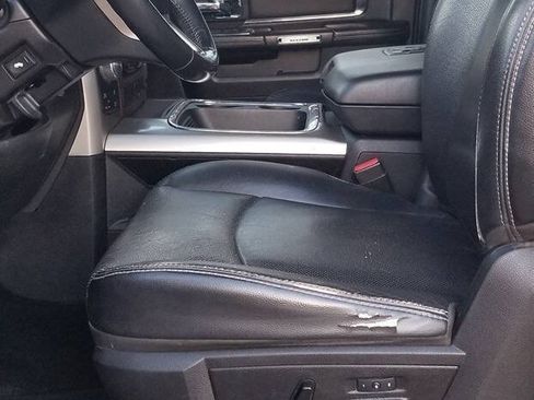Used 2015 RAM 1500 Laramie w/ Convenience Group AWD/4WD image 4