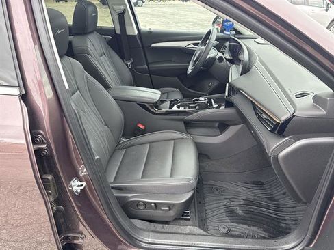 Used 2025 Buick Envision Avenir AWD/4WD image 18