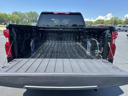 Used 2024 Chevrolet Silverado 1500 LT AWD/4WD image 23
