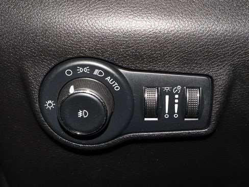 Used 2024 Jeep Compass Trailhawk image 17