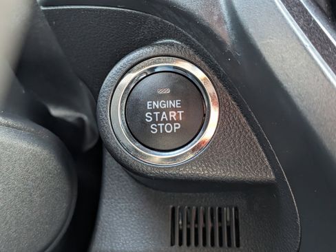 Used 2025 Subaru Forester Premium image 30