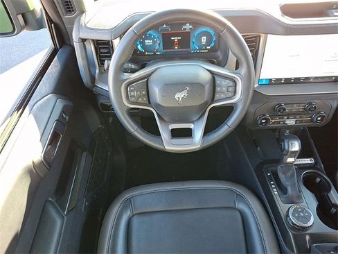 Certified 2025 Ford Bronco Outer Banks image 12