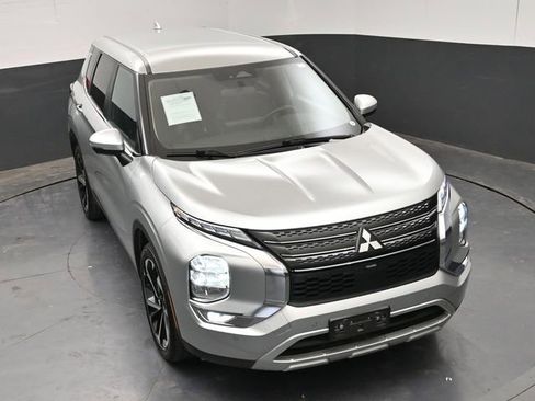 Used 2024 Mitsubishi Outlander SE FWD image 18