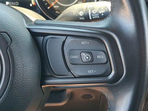 Certified 2022 Jeep Wrangler Unlimited Sport AWD/4WD image 23