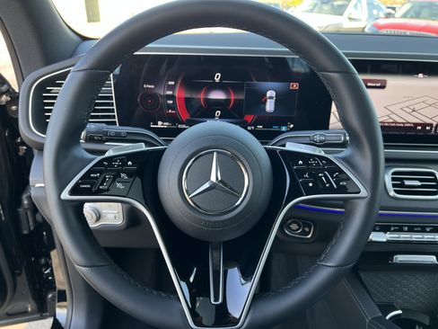 Used 2025 Mercedes-Benz GLE 350 4MATIC image 16