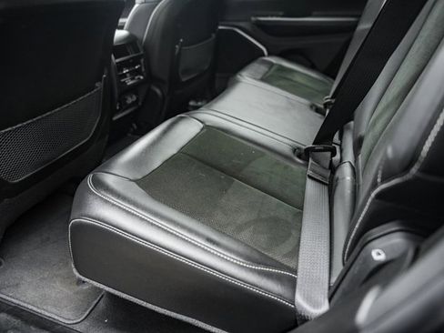 Used 2022 Jeep Grand Cherokee Altitude image 36